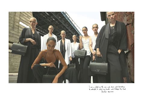 reclame givenchy 2016 woestijn|Ad Campaign .